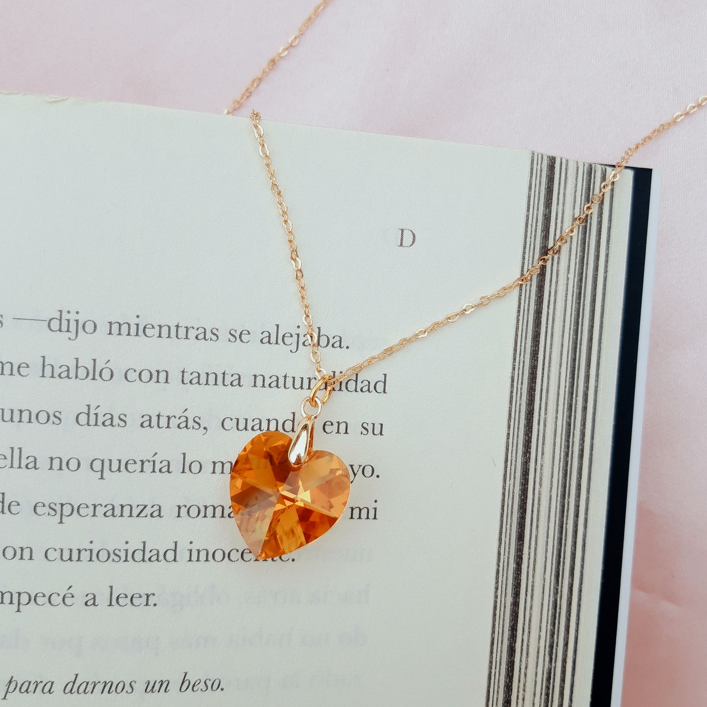 COLLAR DIJE DE CORAZÓN