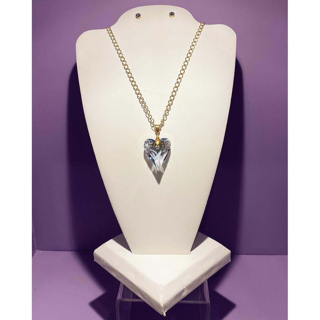 Collar corazón picudo